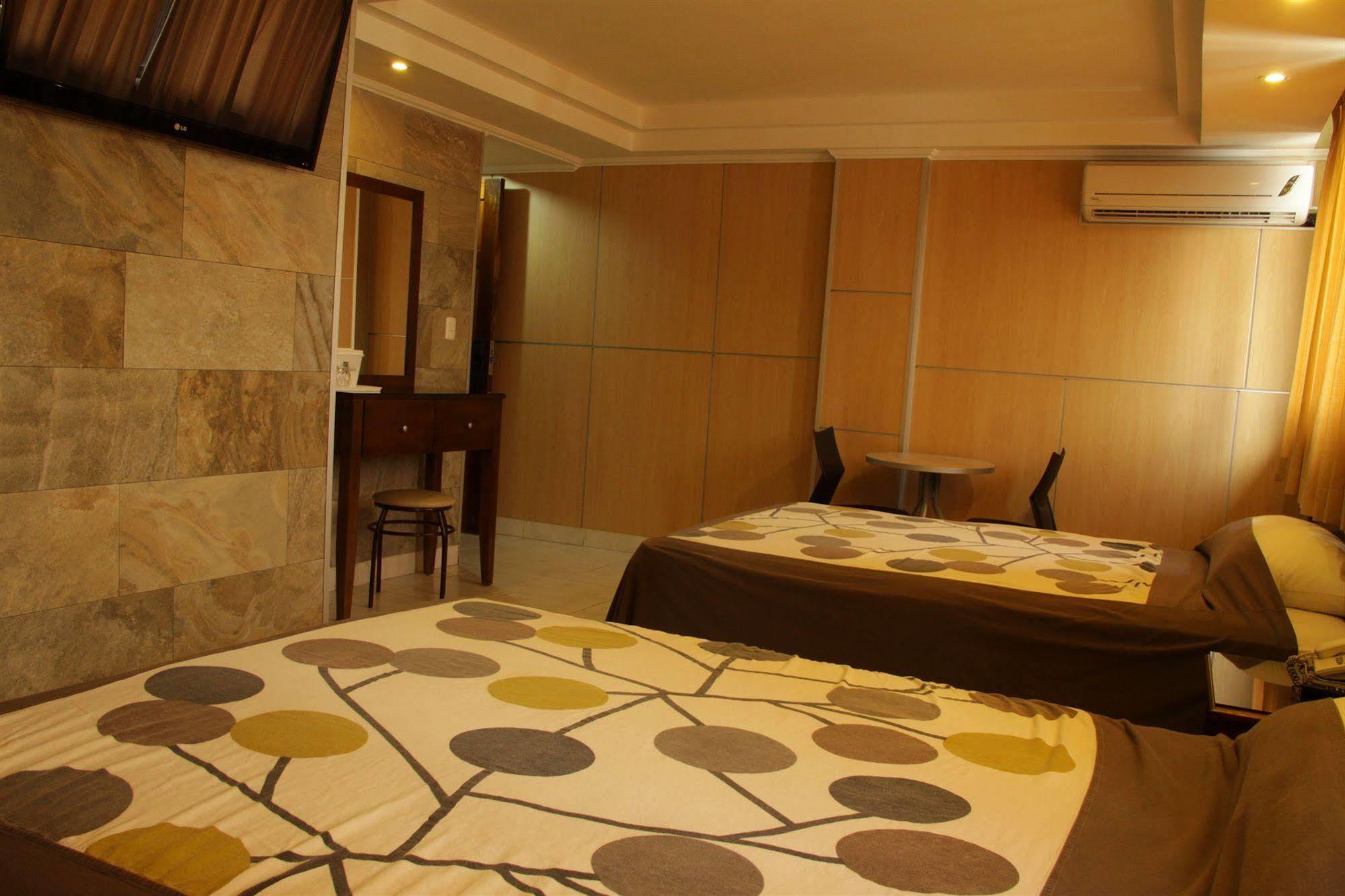 פנמה סיטי Hotel Roma Plaza מראה חיצוני תמונה